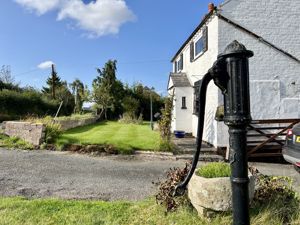 Photo 17- click for photo gallery